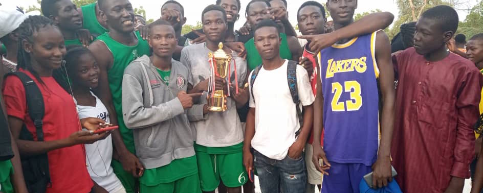 Bourgeon BB remporte le trophée du tournoi d’hommages à Mianbé Mbaitir et Manute Bol