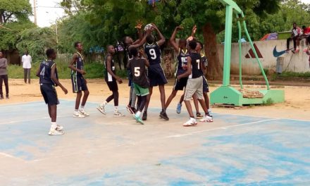 Basketball : 6e édition du championnat des écoles de basketball de N’Djamena 2022-2023 Le club de Don Bosco bat Gassi par 24 paniers contre 16.