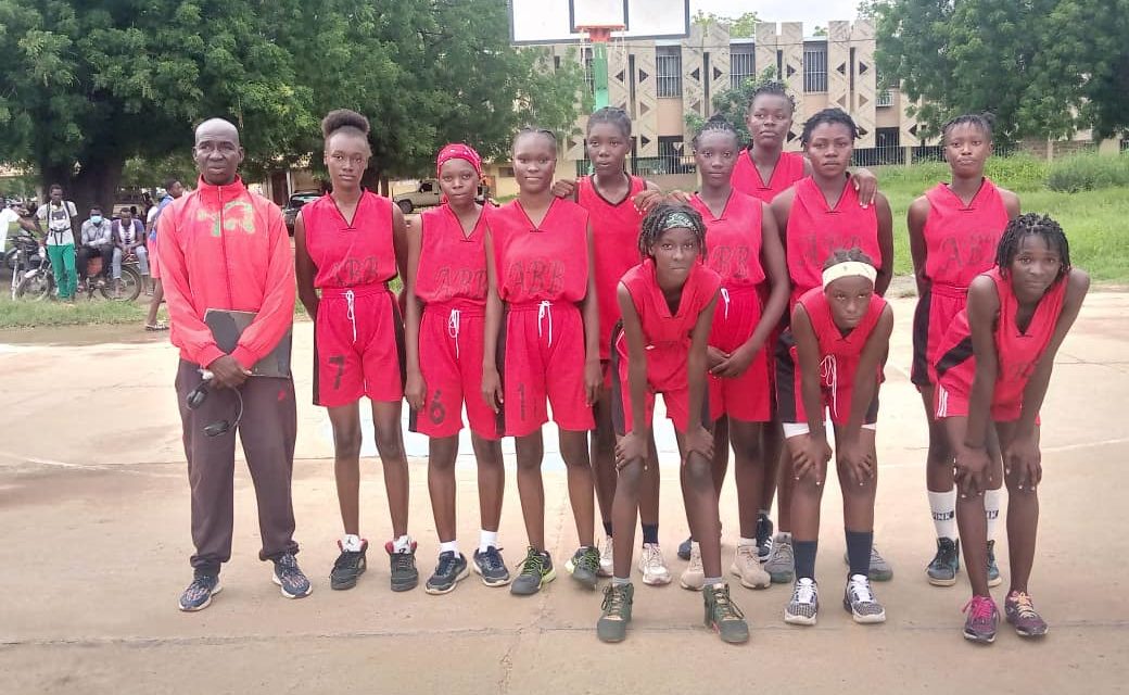 Basketball : Championnat des écoles de basketball – L’équipe féminine Academy basketball domine le club Don Bosco par 28 paniers contre 26.