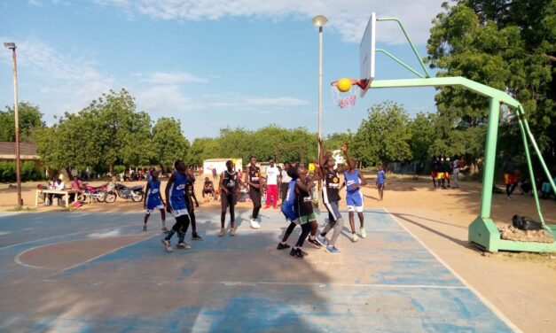 Basketball : 2e édition du championnat des minimes, cadets et juniors. Victoire de Don Bosco sur d’Amtock City par 30 paniers contre 27.