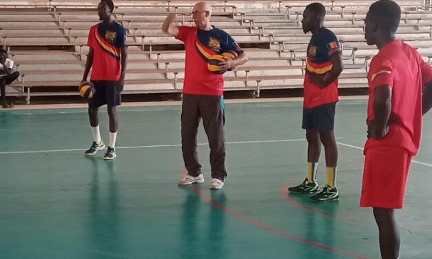Volley-ball : l’équipe nationale bénéficie des expertises du coach tunisien.