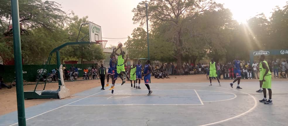 Basketball : le match de la 2e journée de ligue provinciale de Ndjamena s’est joué ce 11 mai 2023 sur le plateau du lycée Félix Eboué.