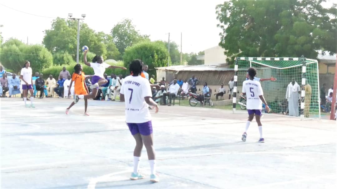 Handball féminin : Petro Sport 40, Soleil 13