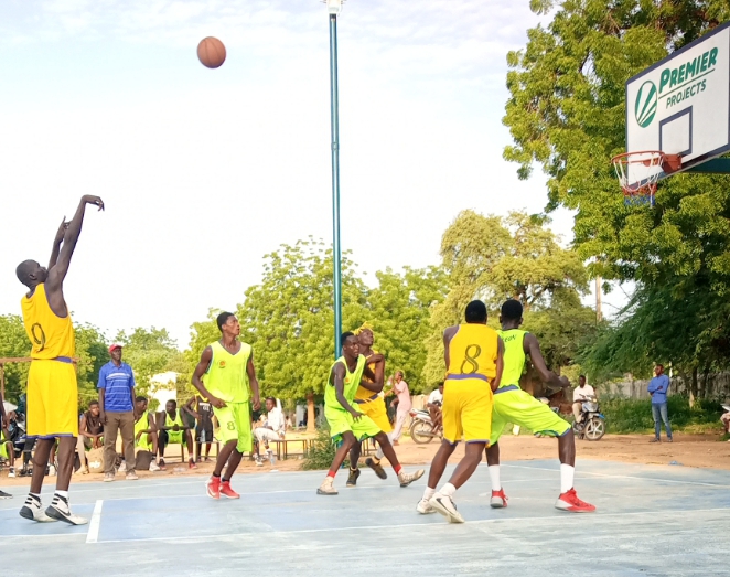 Basket-ball : Black Cab bat Bourgeon…