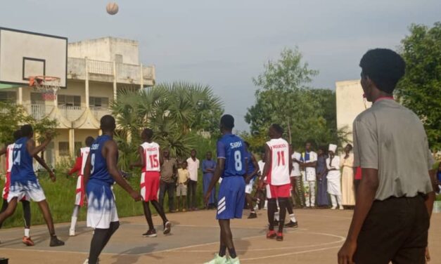 Basketball: Un match amical de basket a opposé l’équipe de Moundou à celle de Sarh ce vendredi 11 Aout 2023 au plateau du Lycée de Djarabé.