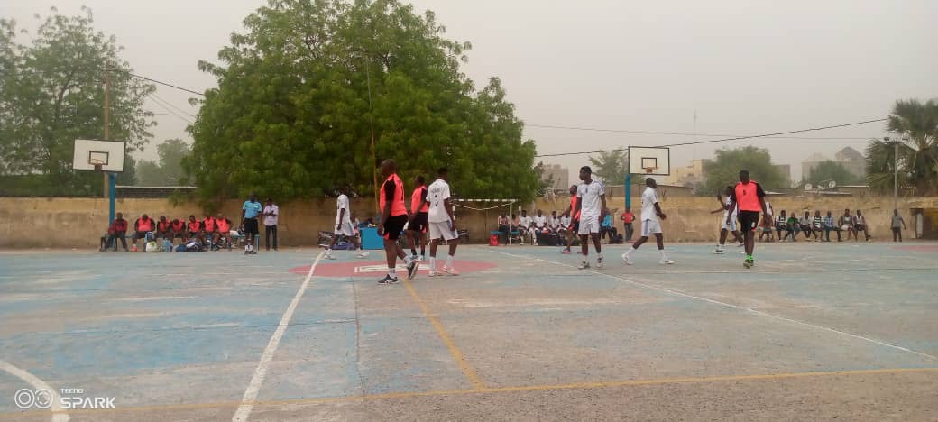 Handball: LFE et Expérience homme perdent leurs matchs de retard