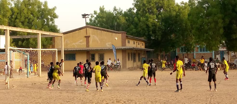 Football : l’équipe du Lycée Saint Yves se qualifie pour la phase finale face au Lycée Collège la Paix.