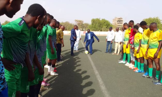 Football : La victoire de la plume.