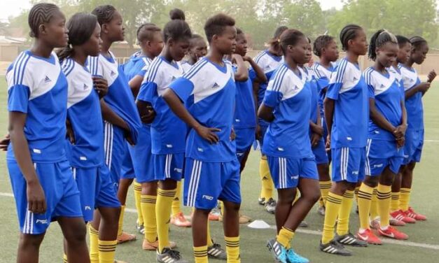 Football : le championnat féminin en pleine saison de pluie.