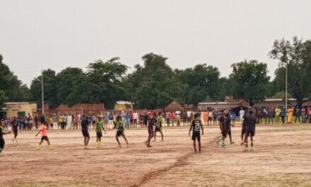 Football : un match amical à Koumra entre les jeunes des quartiers.