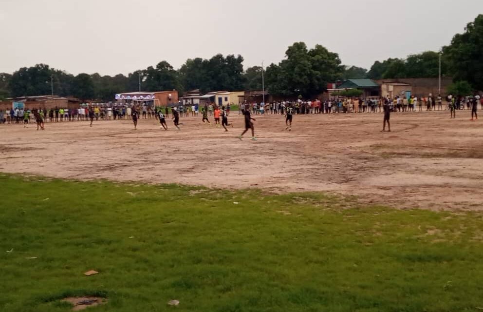 Football : Un match amical à Koumra entre les jeunes des quartiers.