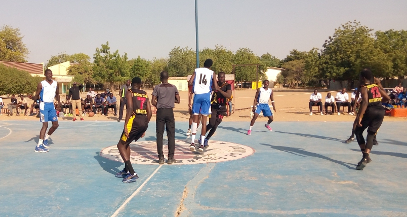 Basketball : les Lamantins leaders du championnat tombent