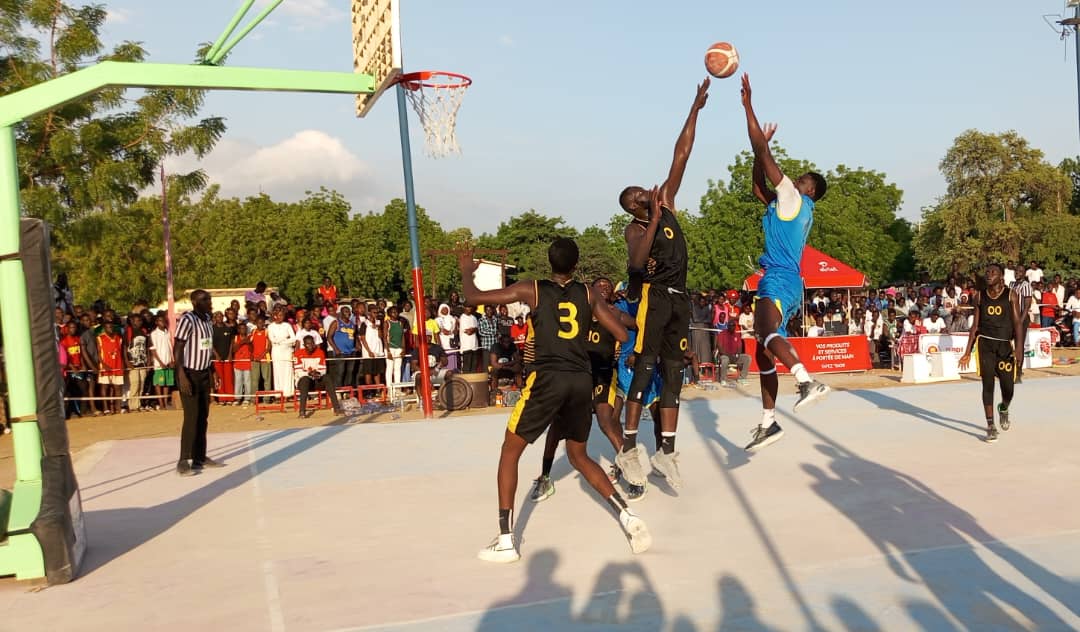 Basketball play-off : les  joueurs d&rsquo;amtoukoui ont mis à terre le tenant du titre au bout d&rsquo;un suspens.