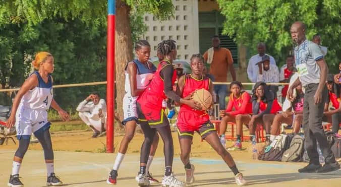 Basketball play-off dame: les Lamantins ont relance la competition en  arrachant la prolongation.