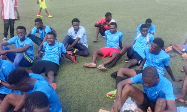 Tournoi d’Amitié et d’Échange : AS BAMBE décroche sa place en demi-finale grâce à une courte mais précieuse victoire.