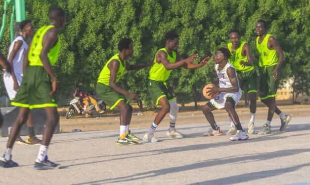 Basketball championnat de Ndjamena : les coéquipiers de capitaine Madjita Aristide de l&rsquo;équipe Sahel Kings ont battu  Académie basketball.