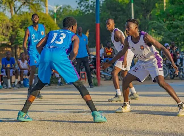 Basketball championnat de Ndjamena  :  le capitaine Madjita Aristide et ses coéquipiers ont remporté leur duel au bout du suspens.