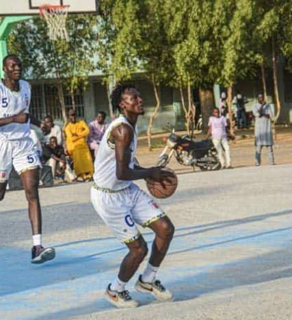 Basketball championnat de Ndjamena : le coach Asnal Alain et ses poulains continuent par impressionner le public.