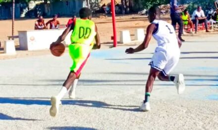 Basketball championnat de Ndjamena : démonstration de force de  Bourgeon basketball  face à l&rsquo; INJS.