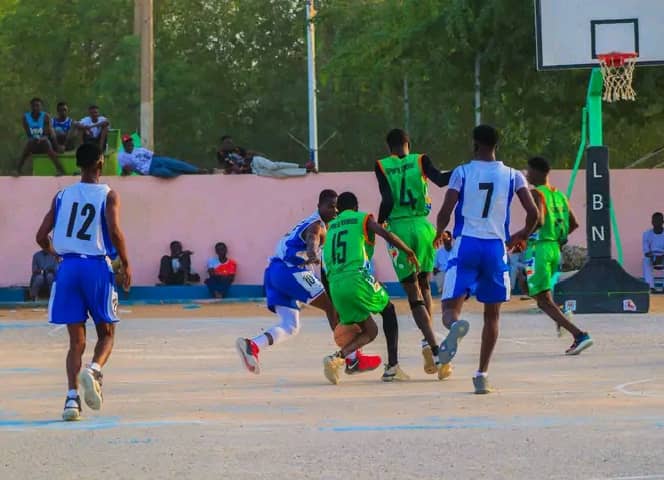 Basketball championnat de Ndjamena :  la montée en puissance des Lamantins dans la course au titre.