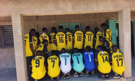 Football Mandoul : les ligues départementales de Koumra au rendez-vous de distribution de kit sportif