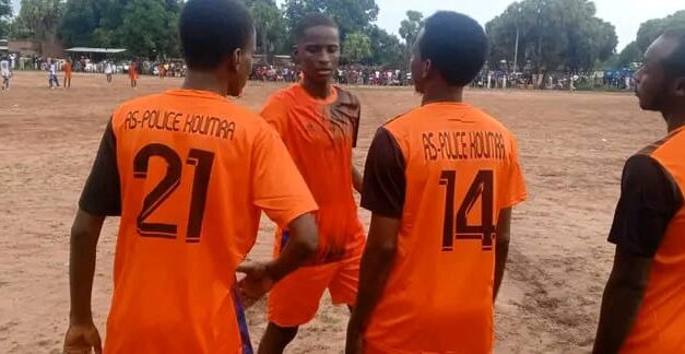 Football : championnat d&rsquo;été du Mandoul, le club As police et Croix rouge se sont séparés par un score vierge.
